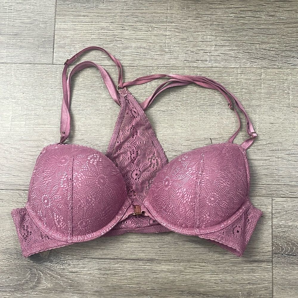 EUC Victoria’s Secret Lace Pink Purple Front Clasp Razorback Bra 32B